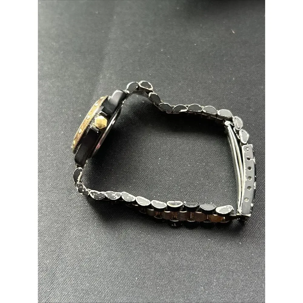 Vintage Waltham Black And Gold Tone Women’s Quartz Watch